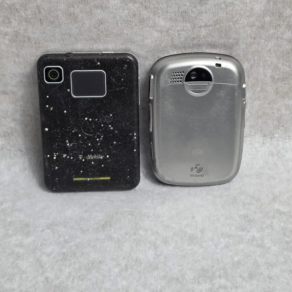 VTG Assorted Retro Phones (Motorola, Cricket ) Lot of 2